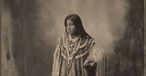 26 Beautiful Portraits of Native American Teen Girls From Between the 1870s and 1890s