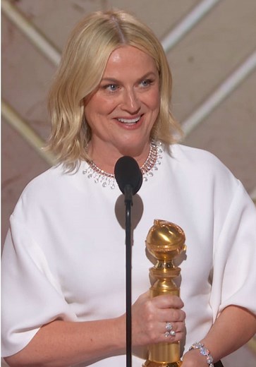 Amy Poehler Wins Best Podcast at Golden Globes 2023