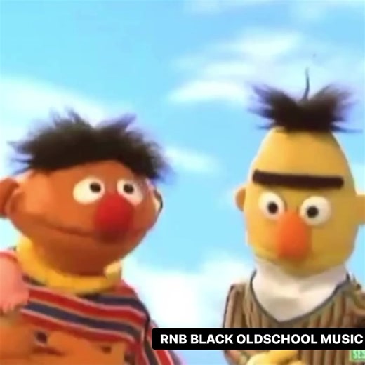 Bert and Ernie as Warren G and Nate Dogg rapping the classic „Regulate“. #rnbblackoldschoolmusic | RNB Oldschool MUSIC