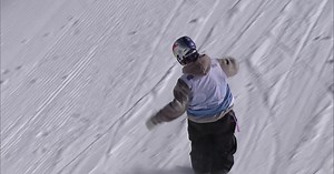 Sturz mit stylishem Abgang: Matej Svancer sorgt für doppelten Hingucker beim Weltcup der Ski Freestyler im Stubait