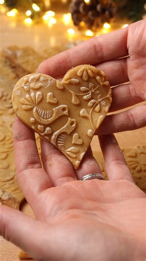 I used my pumpkin spice cookie recipe and my gingebread cookie recipe to make each of these fall cookies. The sliced log cookies are my favorite of the group! I brought them to the grand opening of Hudson Valley Lumber, which is my dad's and brother's new retail space here in Kingston, NY (it's part of SAW Moulding which my dad has owned for over 40 years!). To make these, I rolled a thin log of gingerbread cookie dough and placed it inside layers of pumpkin spice cookie dough with cinnamon and 