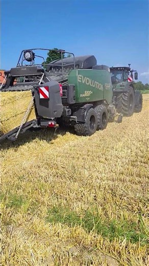 Claas 870 mit Sonderlackierung am Stroh pressen 🔥🔥💯