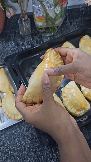 Best Nigerian Meat Pie Recipe / How to make Nigeria meat pie/ Meat Pie