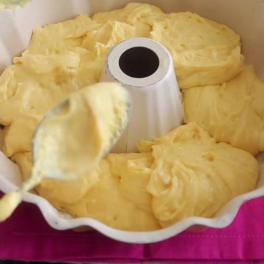 Sweet Lemonade Cake
