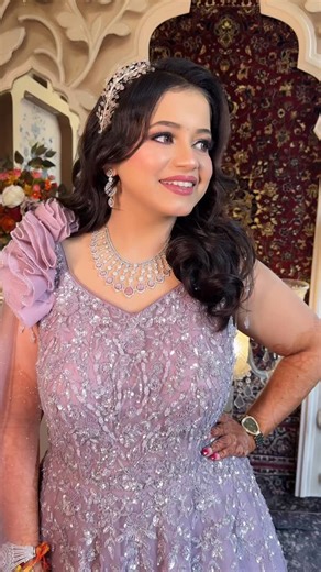 Apra Makeovers & Academy on Instagram: "Engagement Bride 🧚‍♀️ Mua- @preeti_rekha.mua"