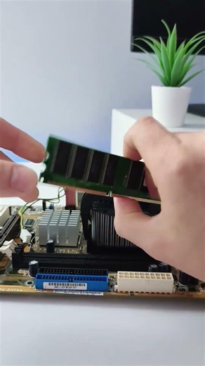 Bilişim Odası, Yükleniyor... – DDR Bellek Yerleştirme: Retro Sistemin Hafızası