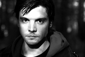 Andrew Lee Potts - Alchetron, The Free Social Encyclopedia