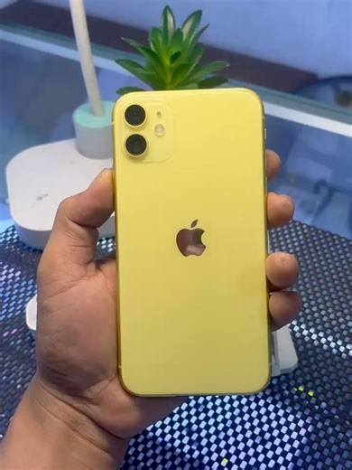 NST PHONESHOP on Instagram: "🔻Ready🔻 iPhone 11 128 GB (#11Q) Warna : Yellow BH : 77% (original), no kendala. Kondisi : Second, Unit+Charger. 93% Fair Condition. (Ada shadow sedikit di layar), no kendala. Face ID & Truetone : ON✅ Baterai : Li-Ion 3110 mAh Chipset : A13 Bionic Software update : iOS 18 up to 26✅ dan bebas reset iCloud. Normal no kendala. IMEI : Axis/XL/Indosat Only. (Bisa unblock) Harga : Rp.3.250.000,- Net. CP Admin&Owner : 081275417695 - 083161626163 #hp #secondbranded #hpmurah