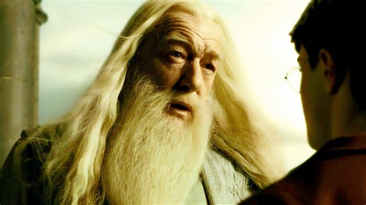 John Lithgow's Dumbledore Look Finally Settles One Of Harry Potter's Oldest Debates