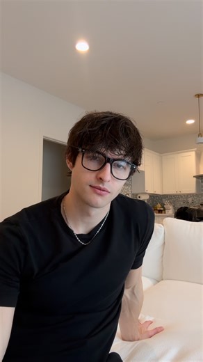 Darrell Jones on Instagram: "Give me tough love #explore #model #fashionmodel"