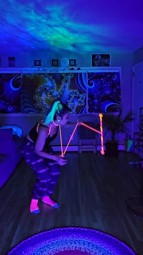 23 reactions · 4 comments | 易勺 Chaotic brain be like...pink string...