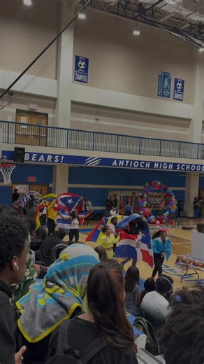 Latinos viral clips: top short videos from Spanish-speaking countries