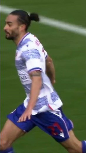 Flippin' in the rain! #readingfc #football #blackpool