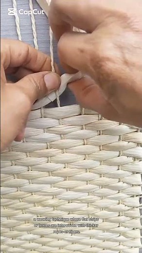 a close up weaving technique#shorts
