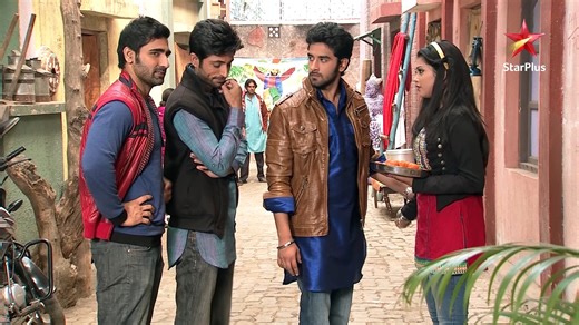 396K views · 17K reactions | Baldev pighal gaya Veera ke beautiful dost ko dekh kar! Aakhir kiske upar dil aaya Baldev ka? Iss Dilchasp Kahani ko Jaanne ke liye dekhiye #Veera! #starplusoriginal #ekveerkiardaasveera #veera #shivinnarang #DiganganaSuryavanshi #farnazshetty #halfsister #vishalvaishishtha #vivekdahiya #sudhanshupandey #dayashankarpandey #kid #siblings #bro #sis #love #drama #argument #trending #explore #viral #episode #facebookpost #facebook | StarPlus | Facebook