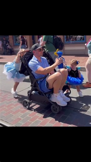 Replying to @LADY SWEET VIBES The funniest family moment of daughters trying to spoil their dad. #motivation #lifelessons #mrgoodvibesonly #inspiration #goodvibes