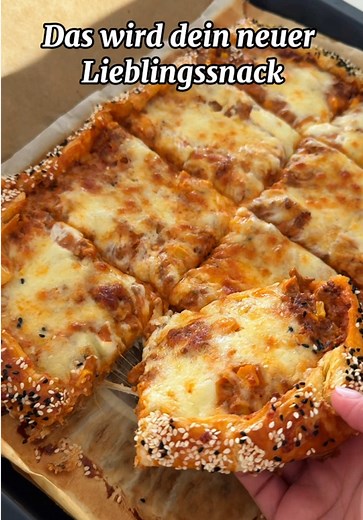 Blätterteig-Hackfleisch-Mozzarella Snack — knusprig & cremig