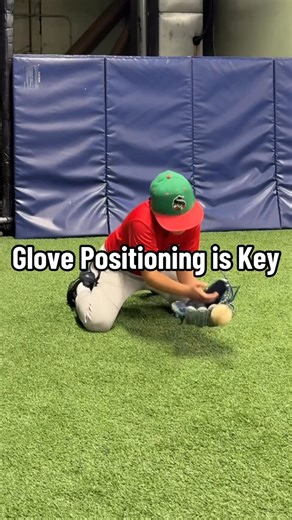 CR Baseball on Instagram: "The way we present the glove is vital as an infielder. If glove presentation is sloppy in practice, it will be sloppy in games. That’s why we exaggerate it during drills—so when it’s game time, it flows naturally without thinking. Good footwork + clean glove presentation = easier outs. If your infielder lives in Chicago and wants to improve his defense, send me a DM and let’s get to work. 🦾 Coach Rondón 🔥 #baseballtraining #infielddrills #fieldingfundamentals #youthb