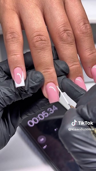 Explore Elegant French Tip Nail Designs