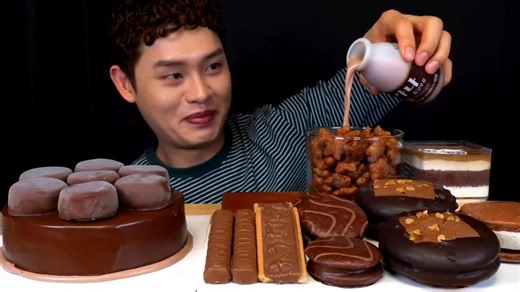 33K views · 865 reactions | Chocolate Party  Choco Pie Choco Bar Choco cake MukBang! #asmr #asmrvideo #mukbang #bonggil #muk | Mukbang.food | Facebook