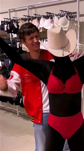 Mannequin Madness: The Ultimate Prank! 😂🛍️