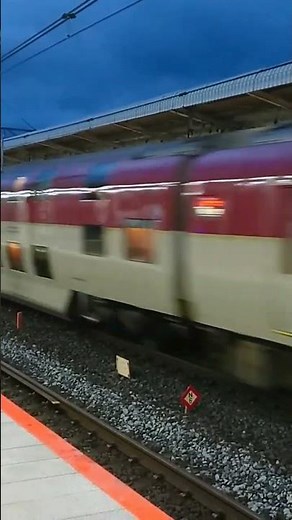 サンライズ出雲・瀬戸高速通過シーン