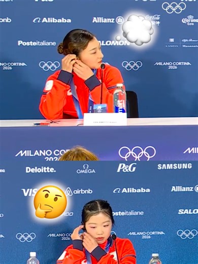 記者会見で、同時通訳イヤホンの使い方に戸惑う中井亜美選手😧🌀 それをスマートにフォローする坂本花織選手の姿🥰🌟 #オリンピック #WinterOlympics #ミラノ・コルティナ2026 #Olympics