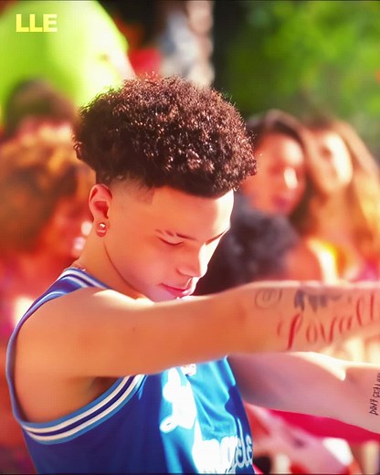 Stylish Burberry Headband Look Inspiration