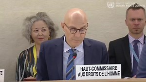 Voici la video du Haut-Commissaire aux droits de l'homme Volker Türk qui dément le communiqué de Aissata Tall repris par une grande partie de la presse. Il n' a jamais dit que le Sénégal était un leader dans le respect des droits de l'homme. Il a dit tout simplement que le Sénégal était un exemple en matière de ratification de traités relatifs aux droits de l'homme et était à jour dans l'envoi de ses rapports. | Dakarmatin