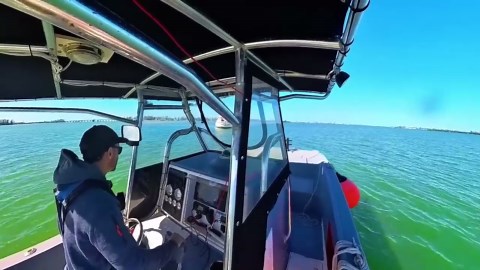 Yacht Crew Stuck on Sandbar — 53ft Gulfstar Grounding Drama