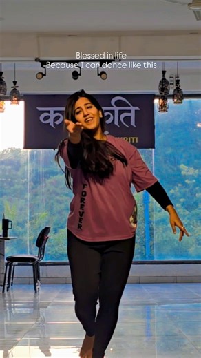 ANUKRITI TRIPATHI TIWARI || kalakriti on Instagram: "Blessed 🙌 #reels #explore #trending #fyp #reelsinstagram #kalakritibyanukriti #dance #dancer #instagram #dancestudio #trending #trendingreels #song #blessed #justforyou"