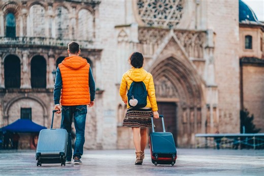 How to Be the Perfect Plus-one on a Business Trip, According to Etiquette Experts