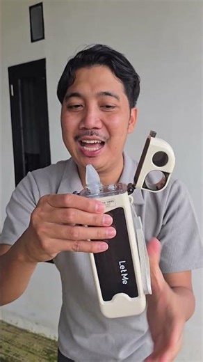 this is a cool drinking bottle