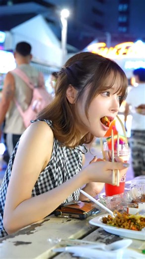 桃乃木かな on Instagram: "🍴"