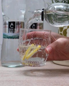 Prefer your water with bubbles? Our Naturally Sparkling Mineral Water is naturally filtered for 40 years through volcanic rock, giving you #NaturesMostPerfectWater. 🍋 | AQUA Carpatica