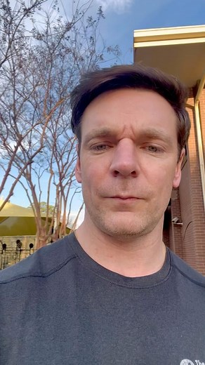 The shoulder is a complex structure comprised of bones, muscles, ligaments, and tendons. At its core lies the glenohumeral joint, where the humerus articulates with the scapula. This joint offers a remarkable range of motion, allowing us to perform tasks ranging from lifting heavy objects to throwing a ball. Investing in shoulder strength through targeted training not only enhances physical performance but also promotes long-term joint health and pain prevention. If you’re dealing with shoulder