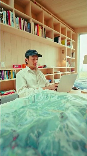 How a creative director keeps teams connected with Dropbox Dash