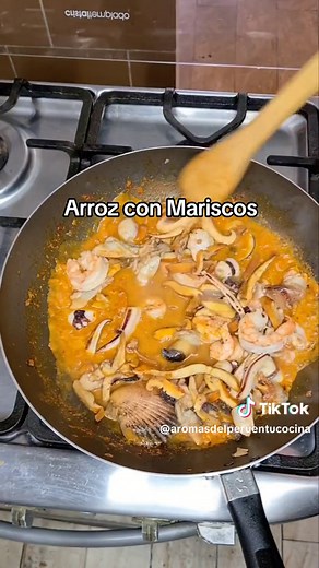 Delicioso Arroz con Mariscos: Receta Peruana Clásica