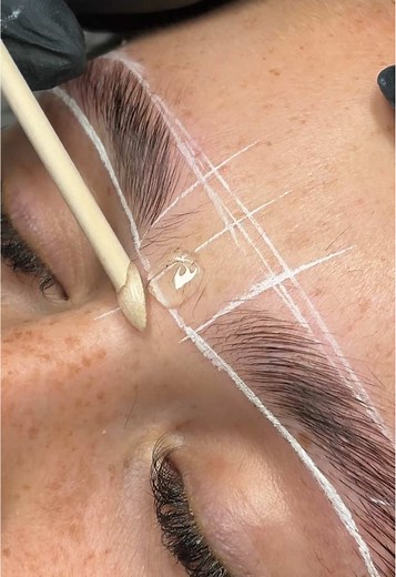 Understanding Waxing Options: Hard Wax vs Soft Wax
