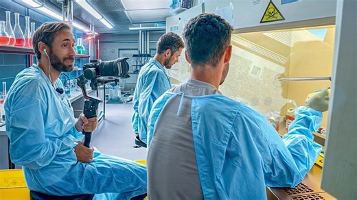 Une journée avec un médecin-chercheur en génétique