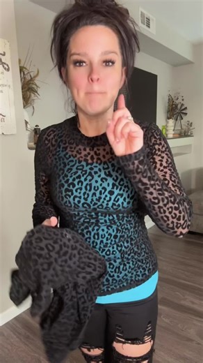 Effortless Style with Mesh Tops: A Fashion Guide