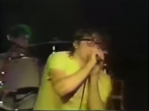 Descendents - Good Good Things Live 1987 i do not own the rights to this video. #descendents #punk #melodichardcore #poppunk #skatepunk