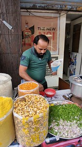 579K views · 25 reactions | 3 Mins Flying Bhel Challenge In Mumbai | F4Foodie | Facebook