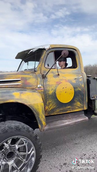 Landyn (@landynhimes)’s videos with East Rich - ￼