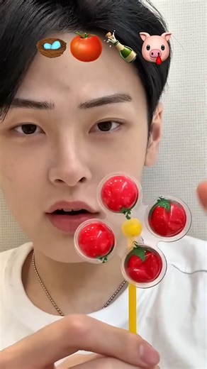 Eat emoticons in order 🪺🍅🍾🐷#short#eatingvideos#yummmmy#viral#shortvideo#eating#viralvideo