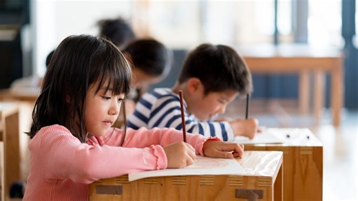 'Ici le monde' – Japon : pour diminuer les suicides et le harcèlement des jeunes, les bulletins scolaires disparaissent - RTBF Actus