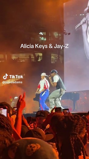 Alicia Keys & Jay-Z Empire State of Mind — New York Performance