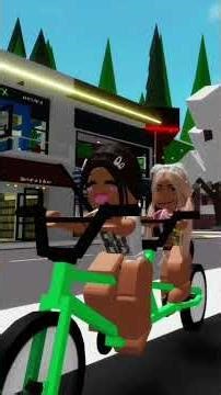 Banküberfall mit @awhxxxmia 🤫🧏🏽‍♀️ #roblox #react #foryou #memes #goviral #funny #brookhaven