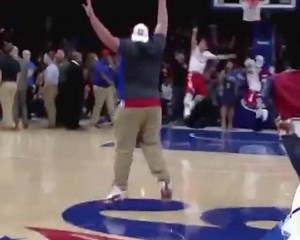 Philadelphia 76ers fan wins entire arena Chick-fil-A in miraculous fashion