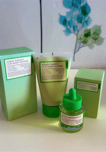 Summer skin refresh starts here 🍅✨ I’ve been loving the Fully Green Tomato Line; the Clay Mask Cleanser   Serum are gentle yet effective for pore care 💚 Hydrated, balanced, and pore-refined skin without the clogging. Perfect duo for that fresh summer glow! 🌞🍃 #FullySkincare #GreenTomatoLine #PoreCare #SummerSkin #GentleSkincare #SkincareRoutine #ClayMask #HydratingSerum #PoreRefining #SkincarePR #glowingskin #fully #kskincare #skintok #greentomato #yesstyleinfluencers @FULLY Skincare @FULLY 